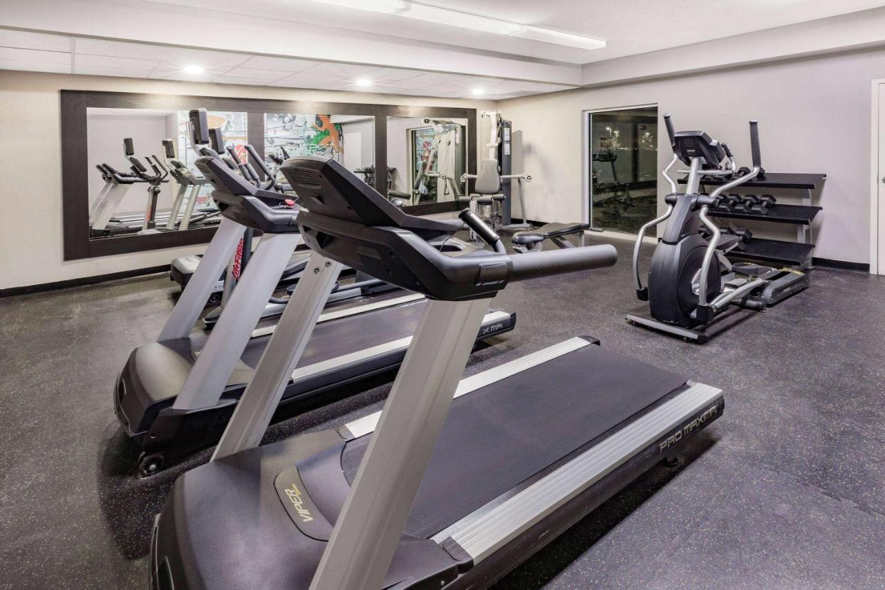 La Quinta Inn & Suites By Wyndham Ardmore Ngoại thất bức ảnh