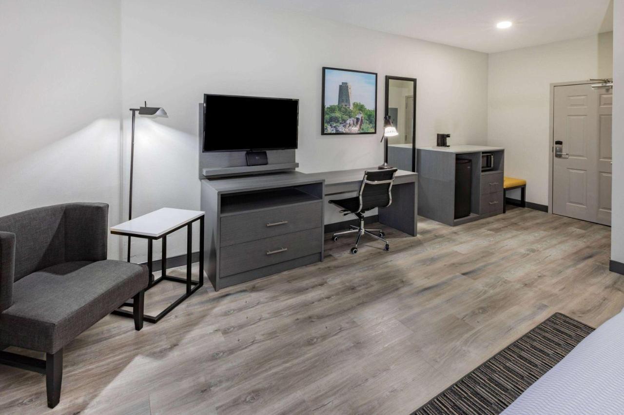 La Quinta Inn & Suites By Wyndham Ardmore Ngoại thất bức ảnh