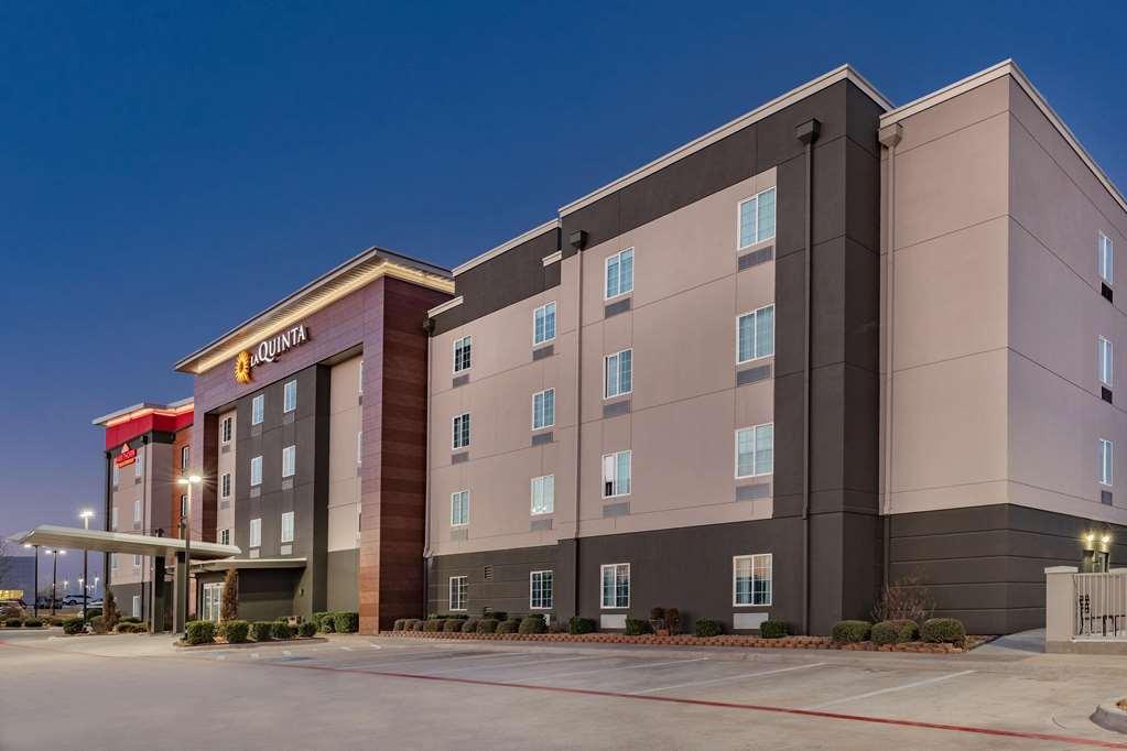 La Quinta Inn & Suites By Wyndham Ardmore Ngoại thất bức ảnh